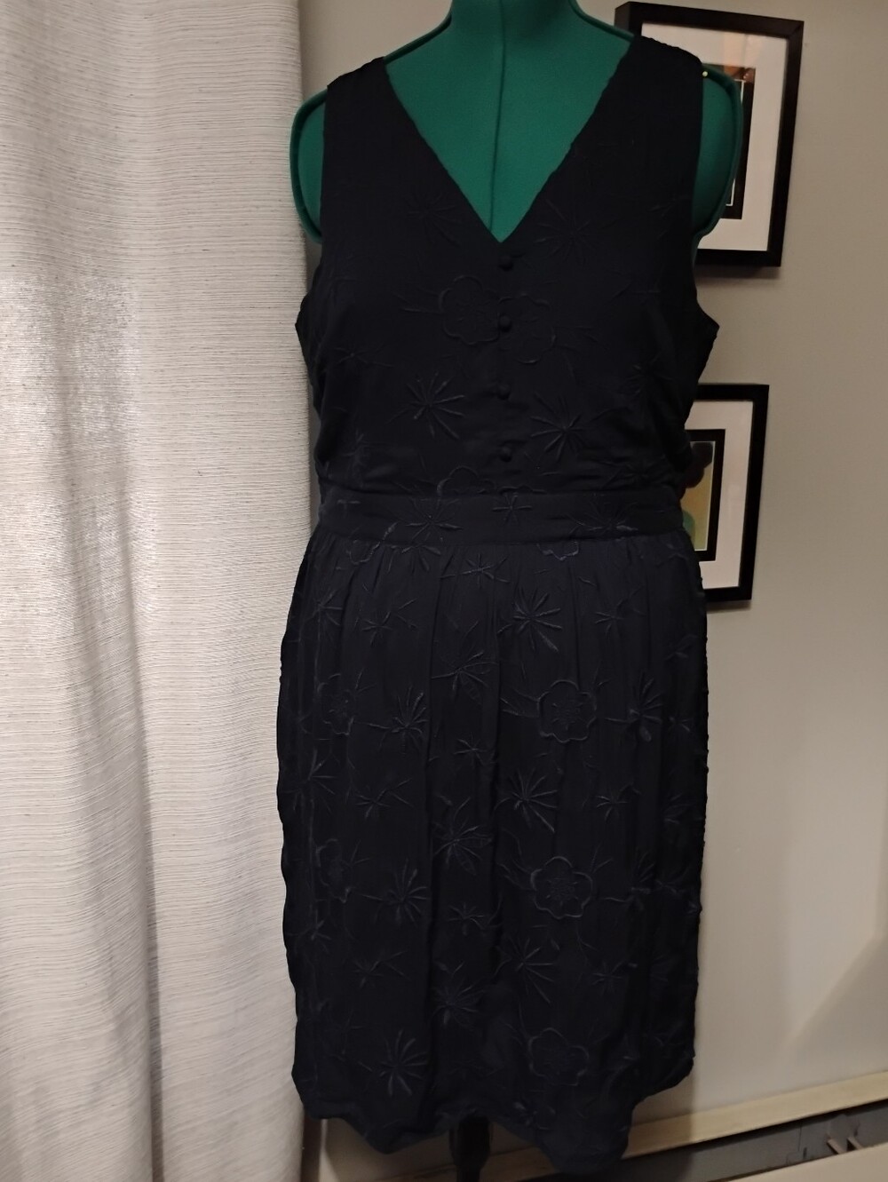 Embroidered Sleeveless Navy V-Neck Midi Dress by Loft Sz 12 - Picture 9 of 10